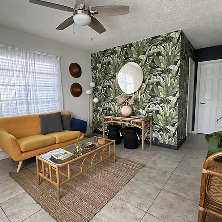 Villa Miami'S Cozy Tropical Getaway
